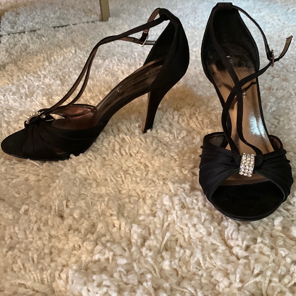 BCBGMaxAzria Formal Wear Shoes. Size 7.5